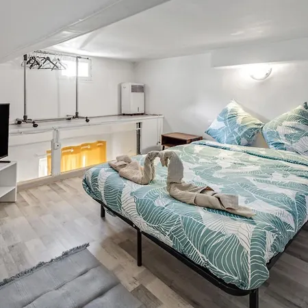3 - Historic Center - Cathedral Apartment Beziers